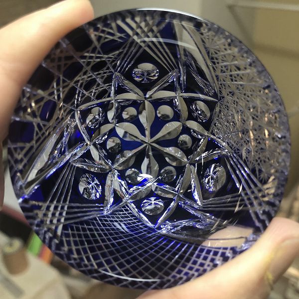 切子、ぐいのみ、希望の花、高級、高価、おちょこ、江戸切子の技法、伝統的、切子作家