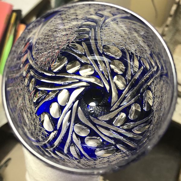 切子、ワイングラス、赤ワイン、高級、贈り物、プレゼント、退職祝い、江戸切子の技法、伝統的、切子作家