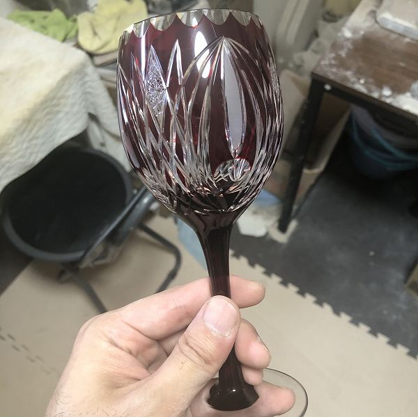 蕾にワイングラスのサイズ感